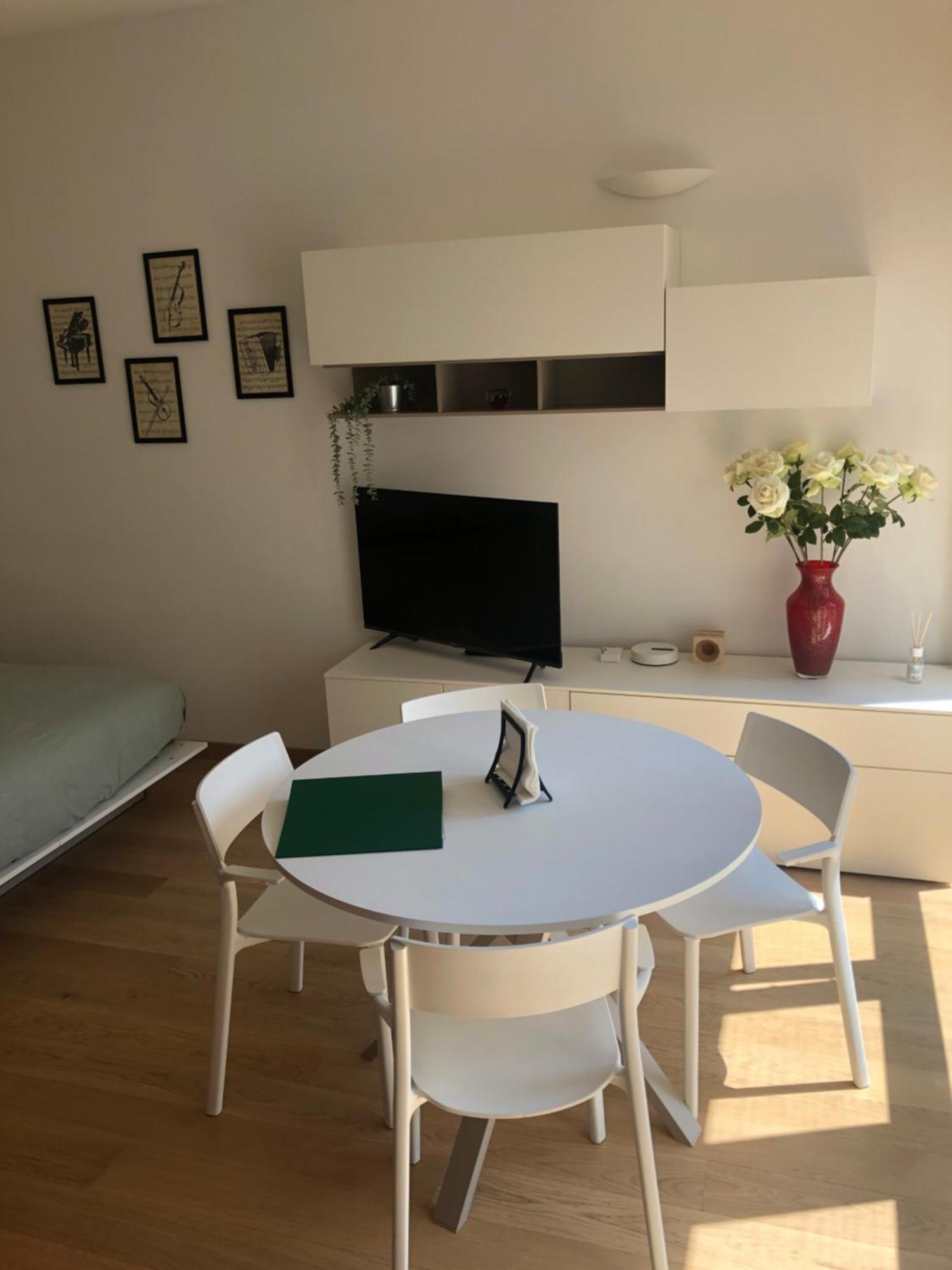 Music House - Carozzi Apartments มิลาน ภายนอก รูปภาพ